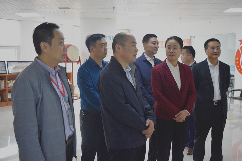 熱烈歡迎河南省委統(tǒng)戰(zhàn)部副部長梁險峰一行蒞臨安陽青峰網(wǎng)絡(luò)調(diào)研社會階層工作！